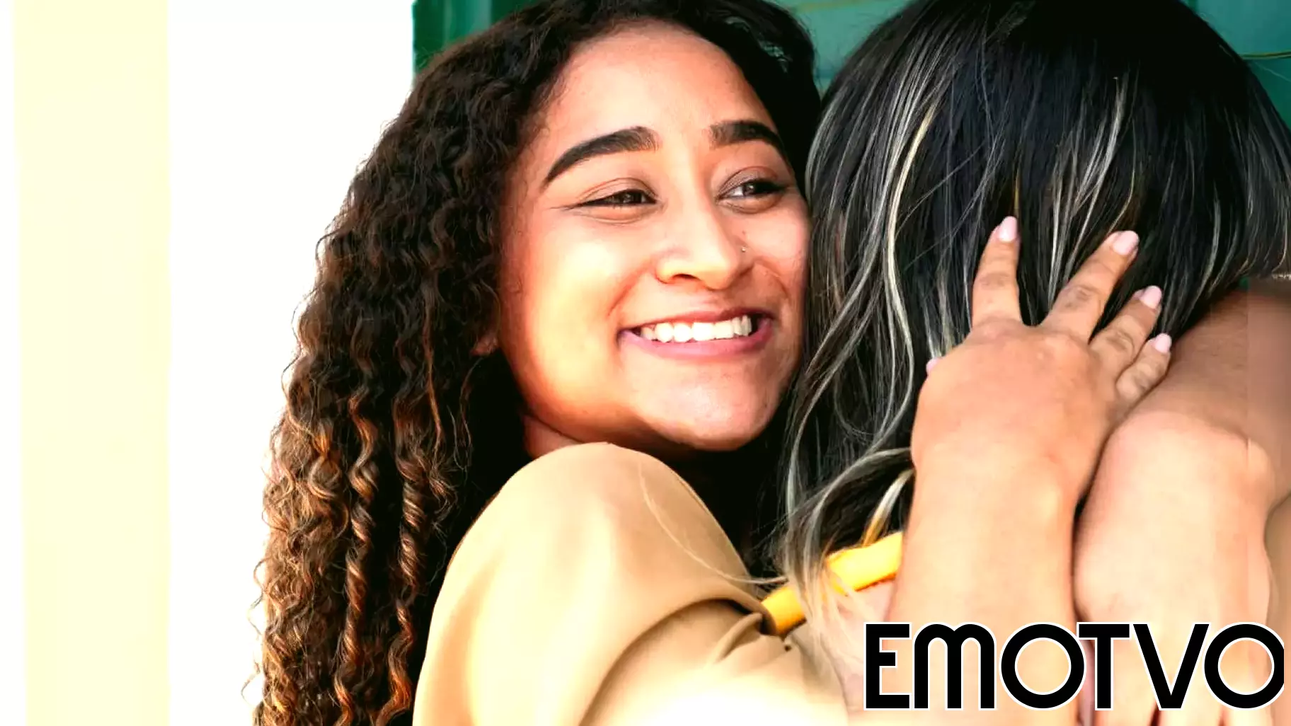 Psychology Reveals the Quirky Traits That Make People Irresistible Social Butterflies