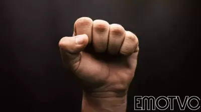 Left-Handers Are More Competitive Than Right-Handers